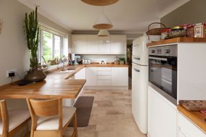 Kitchen- click for photo gallery